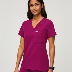 Figs Deep Magenta scrub top - Medium